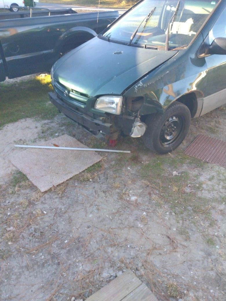 2000 Toyota Sienna
