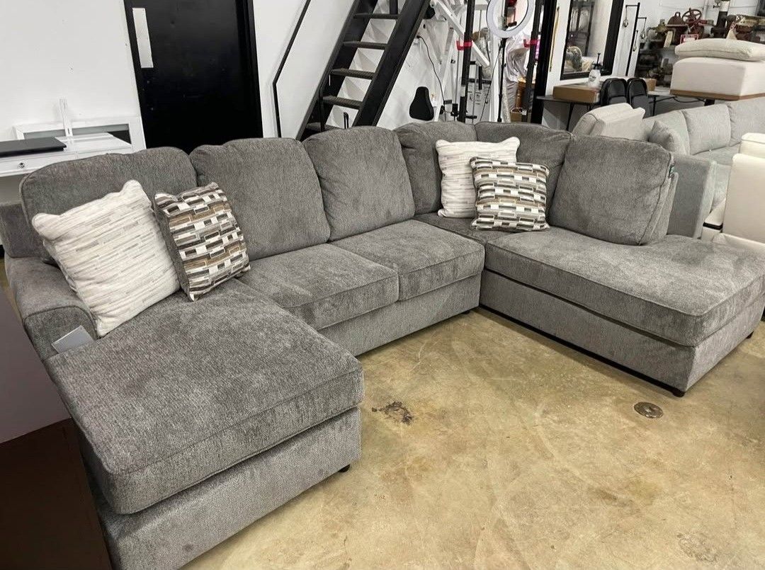 AP🎉 Double Chaise 2 Piece Sectional Couch/ Financing & Delivery Available
