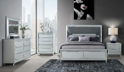 4-Piece Queen Bedroom Set – Bed, Dresser, Mirror & Nightstand | Delivery & Setup Available