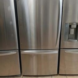 33" BOTTOM FREEZER LG FRIDGE FREE SHIPPING 