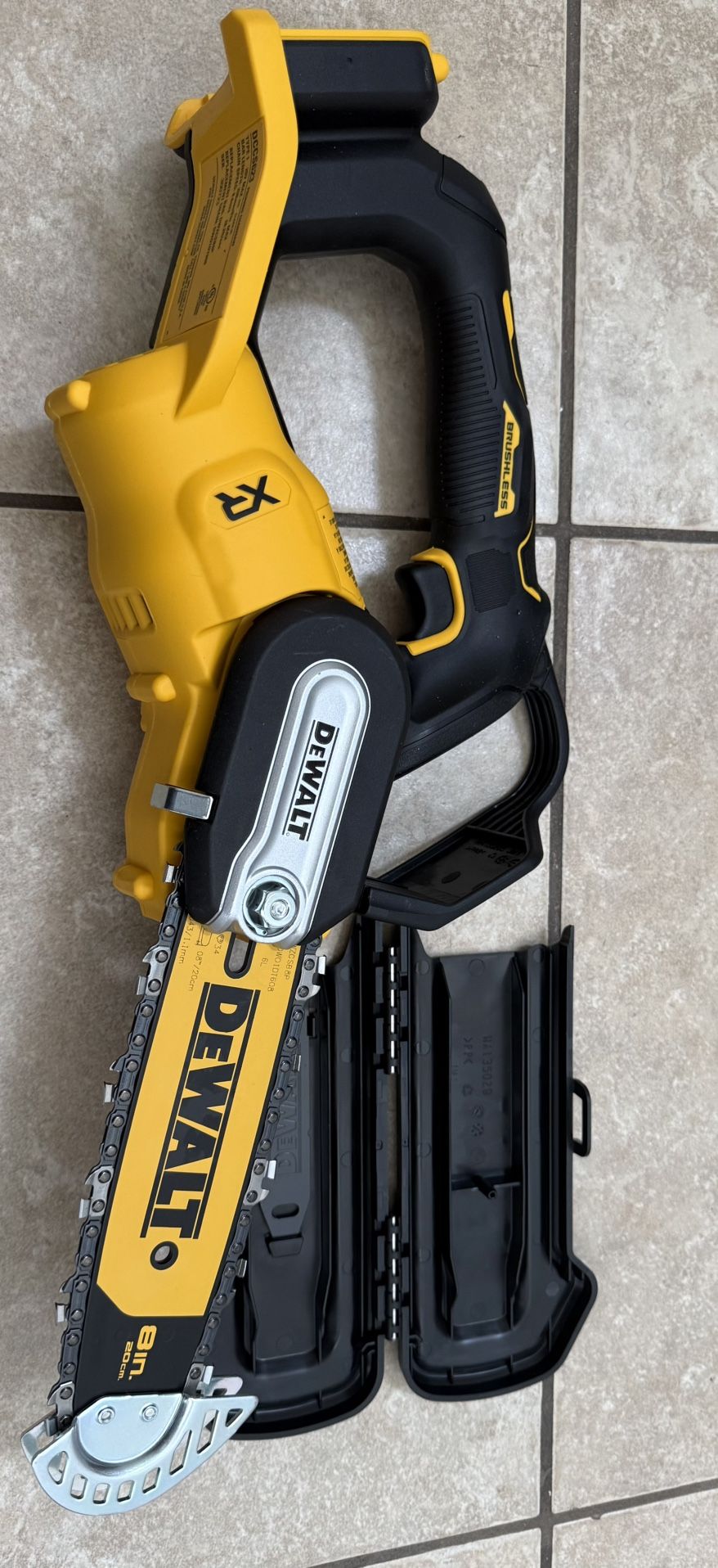 ✳️💥 DEWALT 20V MAX 8 in. Brushless Cordless Battery Powered Pruning Chainsaw (Tool Only)