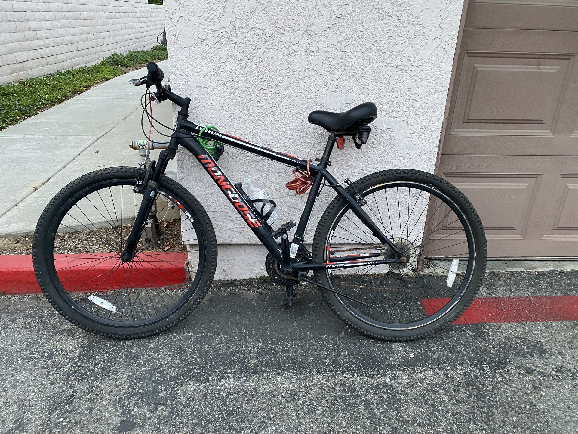 Mongoose Bike 27.5  120$