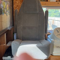 Ford E350 Bucket Seats. No Brackets