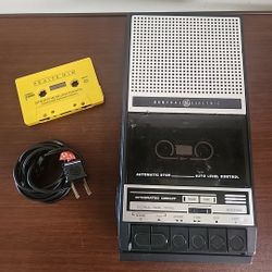 general electric cassette player TESTED  and WORKING  READ DESCRIPTION.