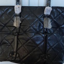 Black Handbags 