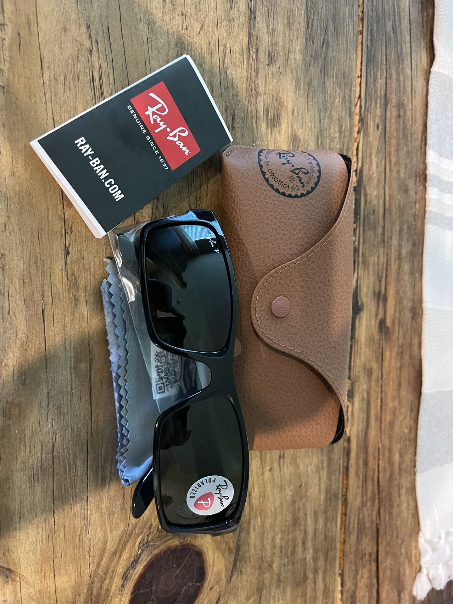 Ray Bans “ Rb4151 “ Style Brand New