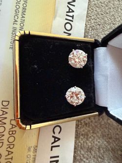 14 Karat white gold