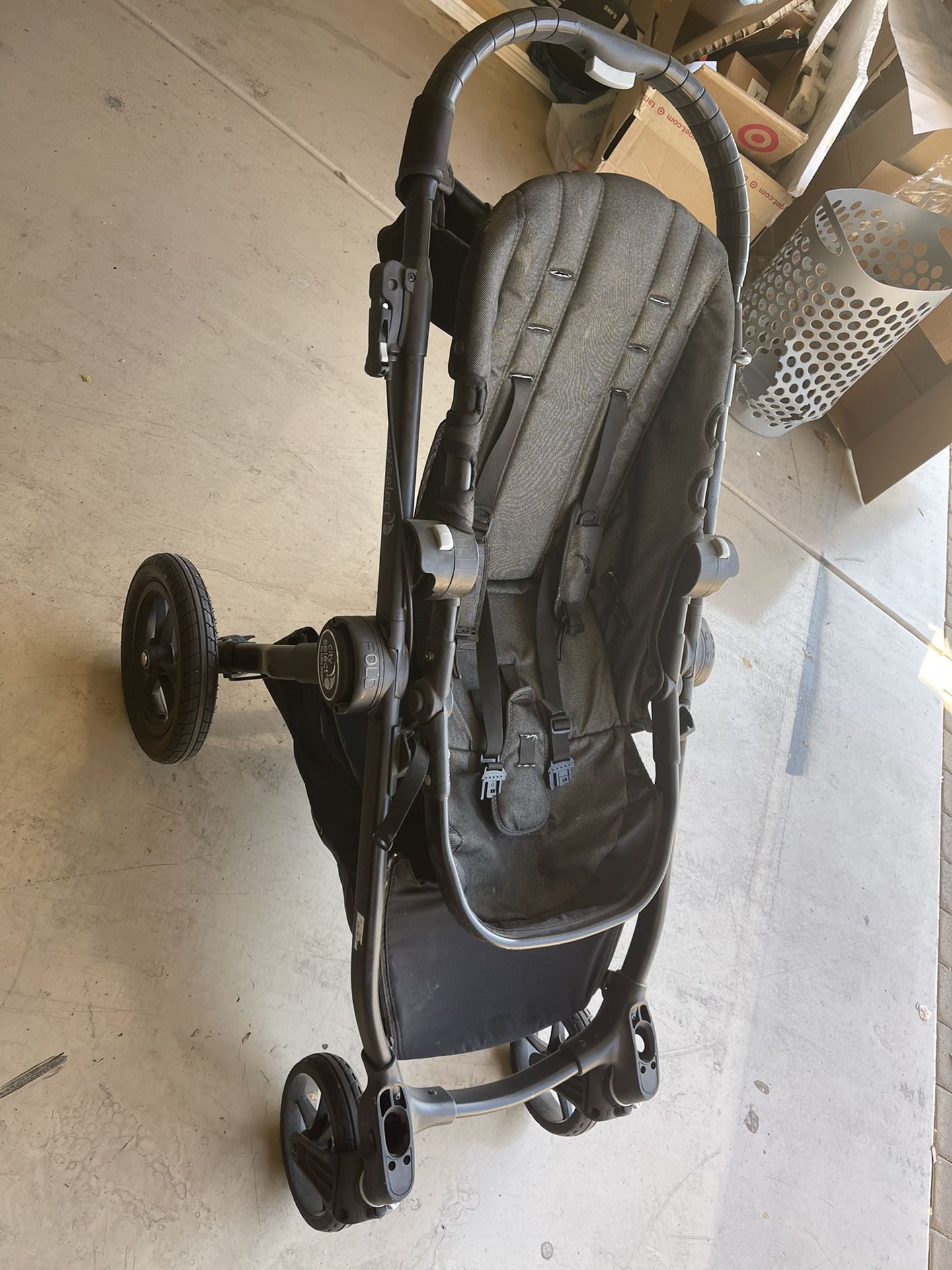 Single Stroller (Baby Jogger Brand) w double attachment