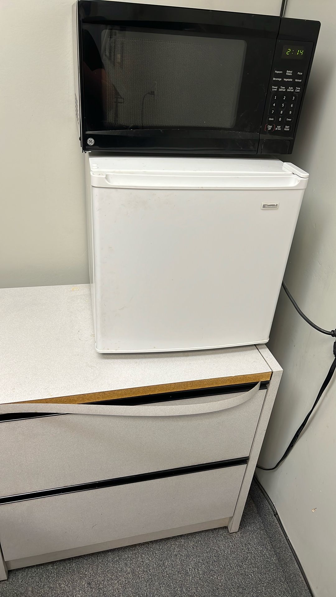 Mini- Fridge White