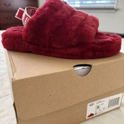 Red Uggs Size 4 In Kids 