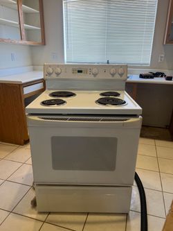 GE White Range oven electric