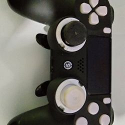 PS4 Controller 