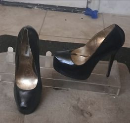 Woman's Heels/Shoes