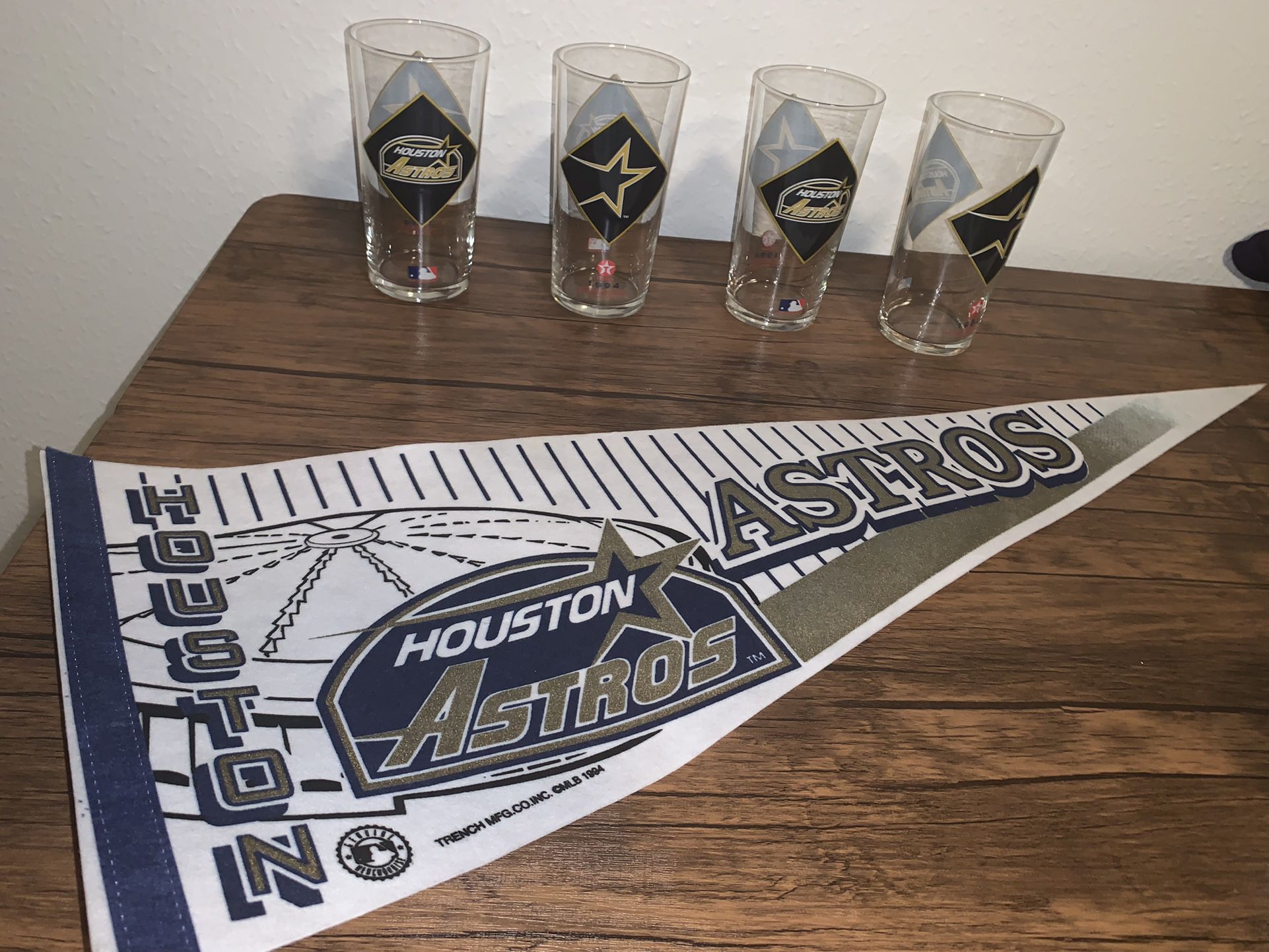 Vintage Pennant And 4 Glasses HOUSTON ASTROS 
