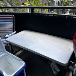 Foldable Table