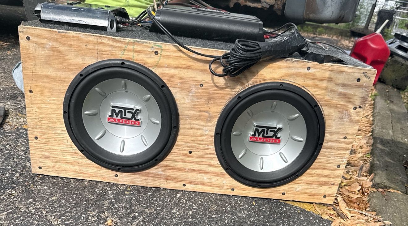 2 MTX Car speakers Amp & Crossover
