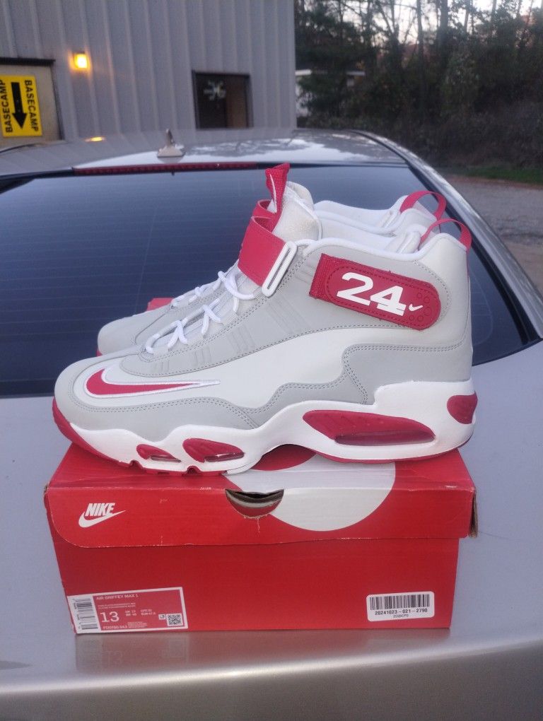 $180 Local Pickup 2023 Nike Air Griffey Max 1 Cincinnati  display picture 1
