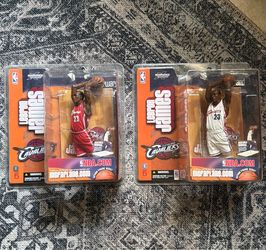 McFarlane NBA Figures Lebron James Rookie (2)