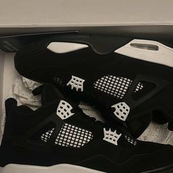 Jordan 4 white thunder