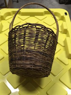 Vintage Basket 🧺 (reduced)