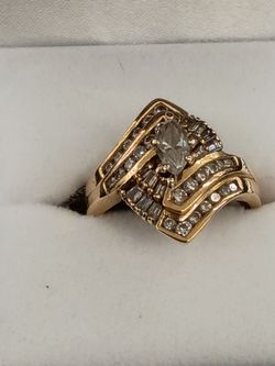 14k, 6.5g,yellow gold diamond ring size