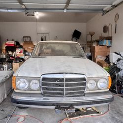 Mercedes 240 Diesel 