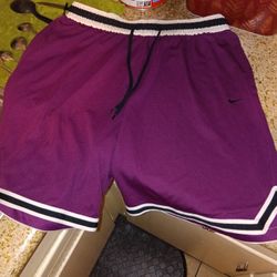 Nike Dri Fit Basketball Shorts Men’s XXL - Purple