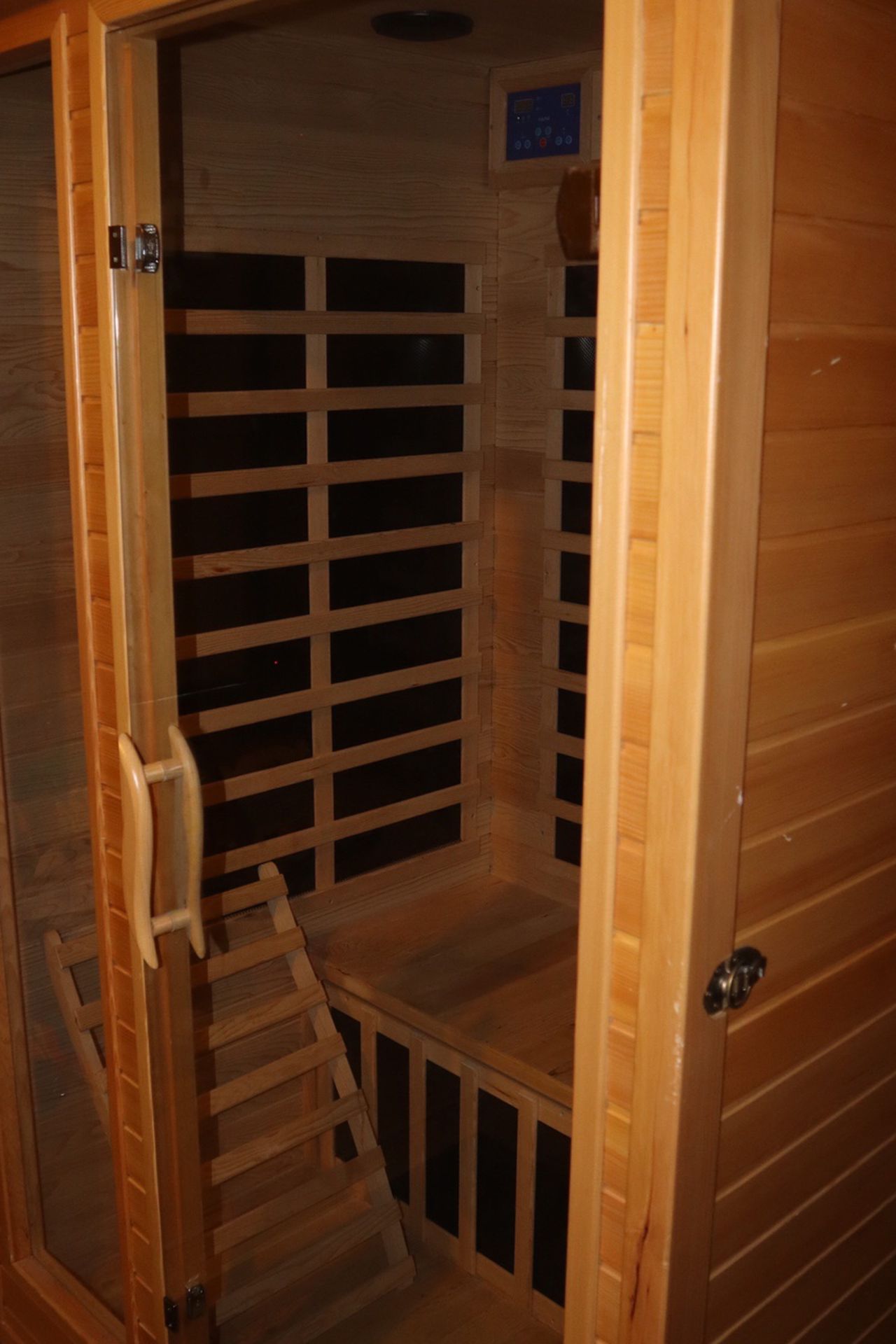 Bamboo Home Sauna: Pristine Condition