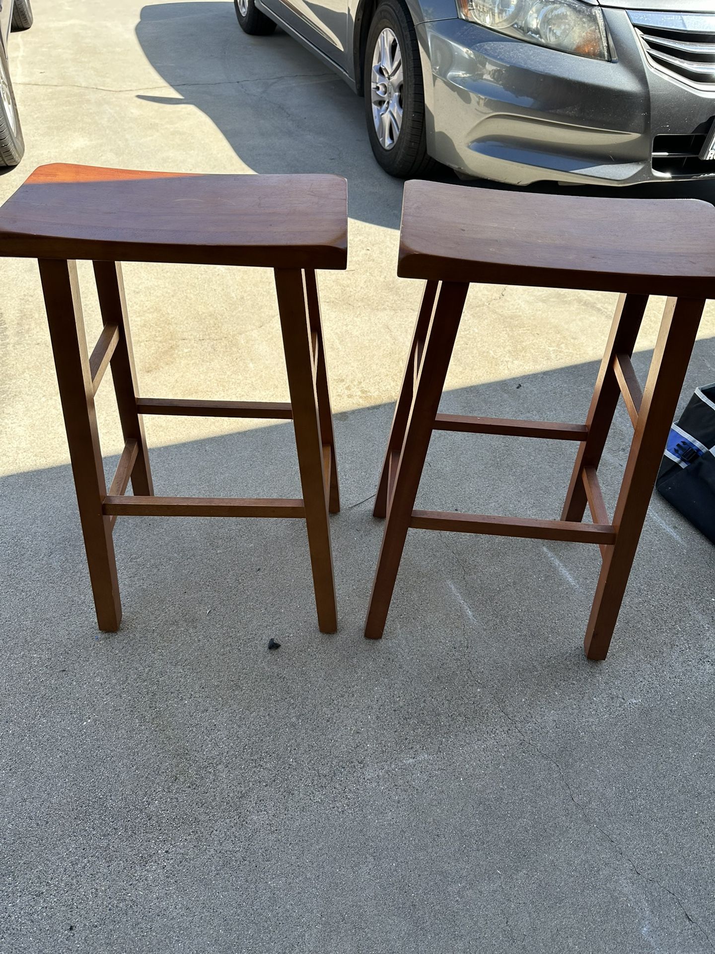 2 Stools
