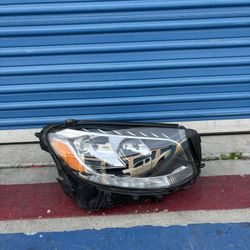 2016,2017,2018,2019 Mercedes GLC X253,GLC300,GLC Class Headlight Halogen Rh