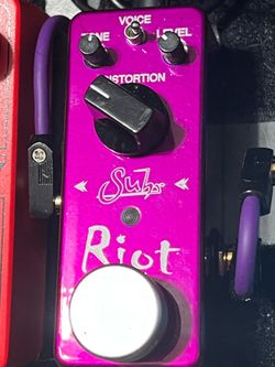 Suhr Riot
