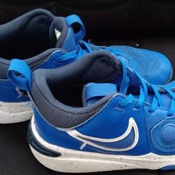 NIKE BOY SNEAKERS