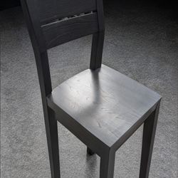 10 chairs and a table