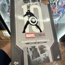 HOT TOYS CAPTAIN AMERICA CONCEPT ART VERSION