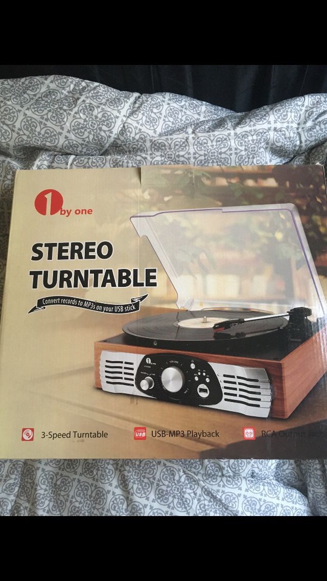 Record Player with free vinyls