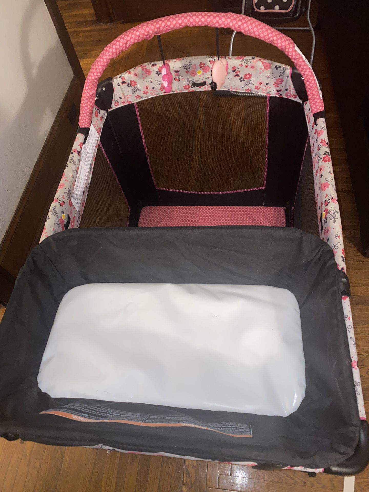 Mini mouse Playpen/bassinet/ Changing Table 