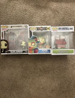 Funko pops: Black Sabbath, Pepita, Peanuts