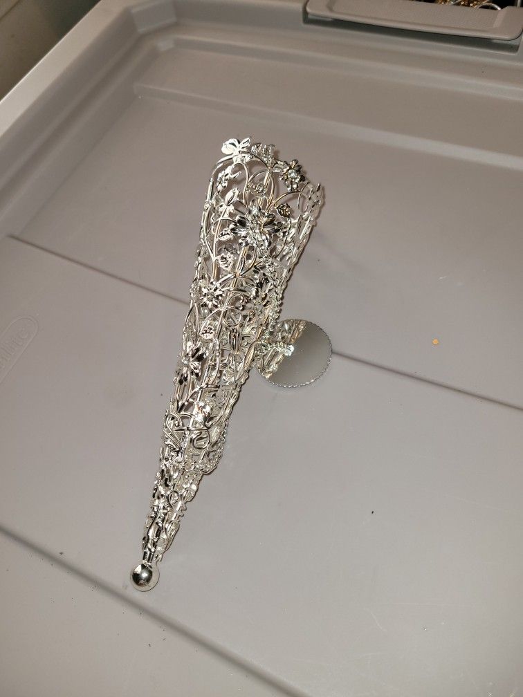 Wedding Bouquet Holder
