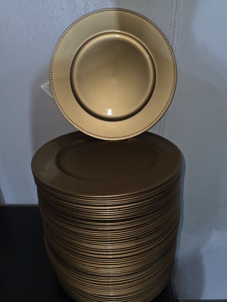 Plastic Plates from Dollar Tree