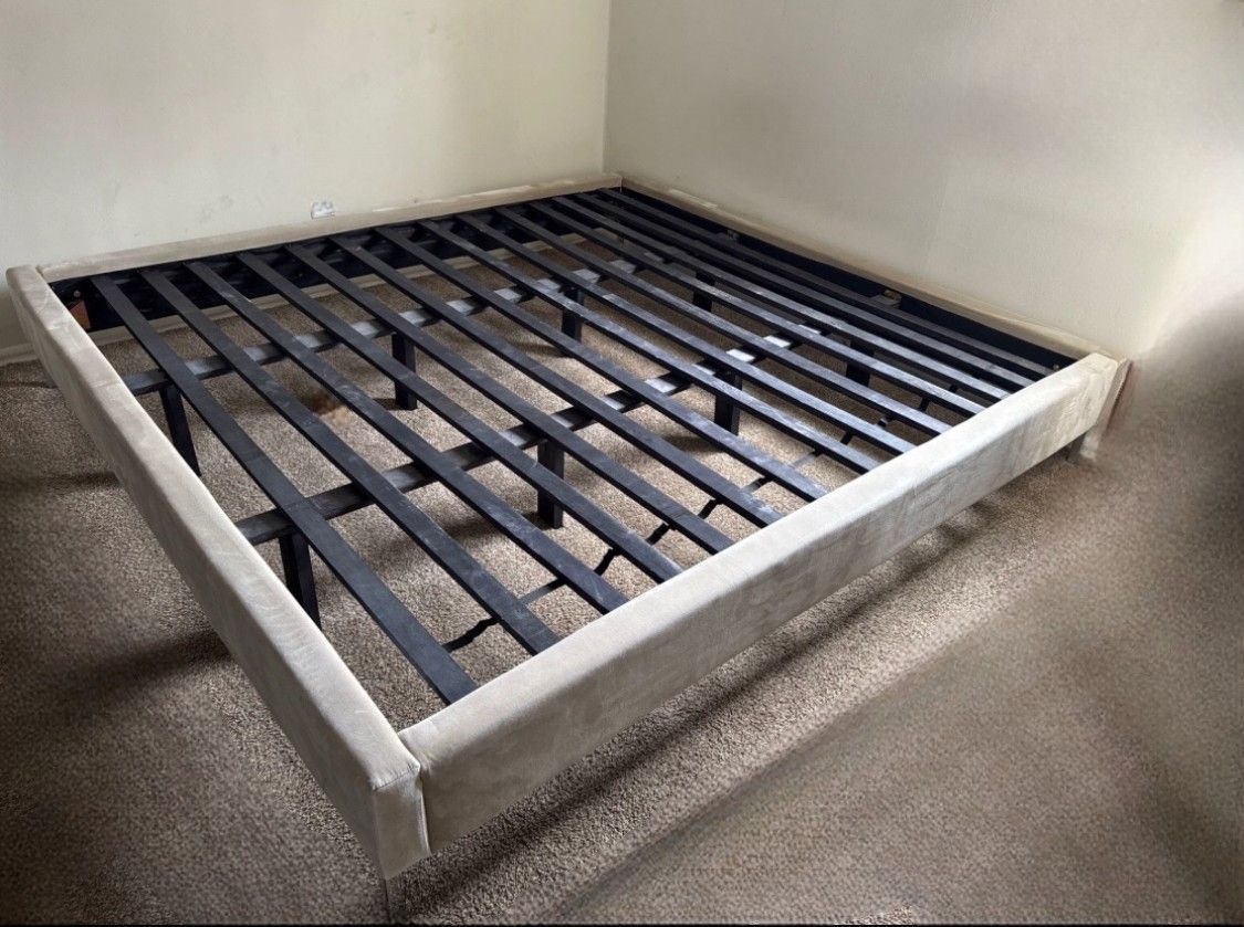 π₯ Santorini Platform King Bed - $350 (Retail $1200) - Submarine Captain's Command Deck! π₯