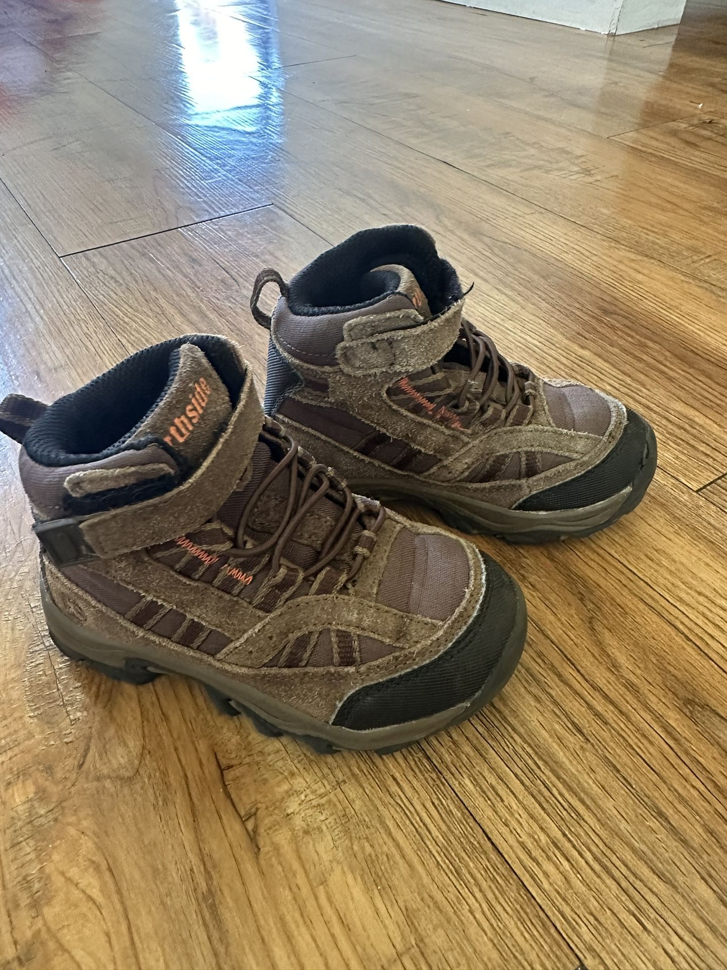 Toddler Size 7 Hiking Boots
