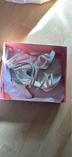 Nina heels size 6