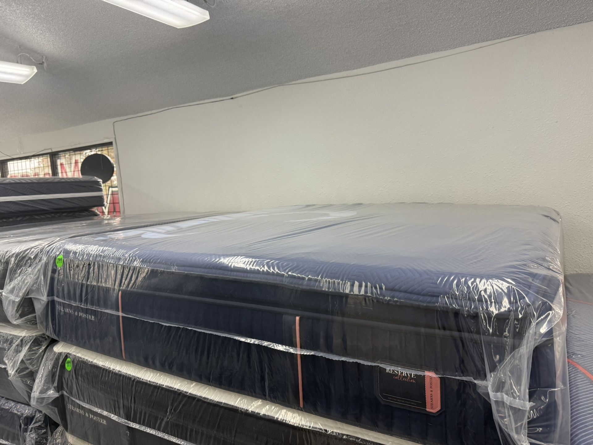 KING SIZE STEARNS & FOSTER RESERVE (FIRM) PILLOW TOP MATTRESS & BOX SPRINGS BED SET