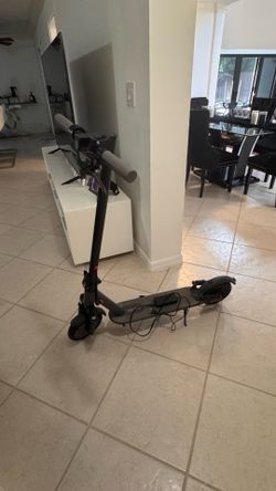 VOLPAM Electric Scooter