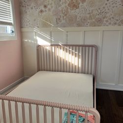 Pink Full Size Bedframe 