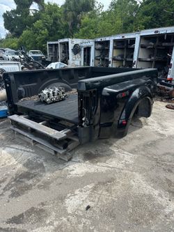 2023 Ford dually bed