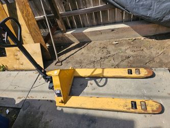 CAT pallet jack $200