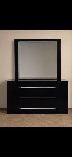 Black Dresser