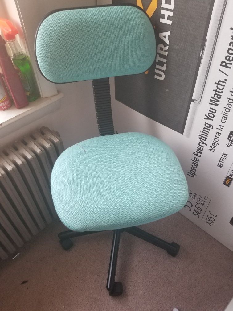 Desk chair