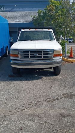 2011 Ford F-350 Super Duty Dually Flatbed Work Truck – Runs & Drives